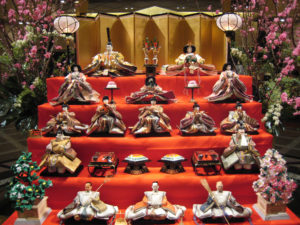 ひな祭り,昔,今,風習の違い,いつ飾る,いつ片付ける