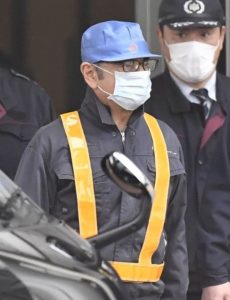 ゴーン,変装,意味